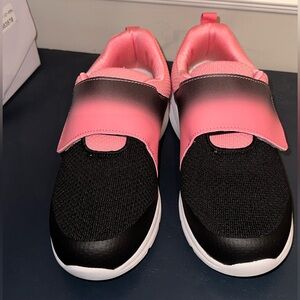Brand New Dr. Leonards Diabetic Womens  Shoes Light Weight Size 9 W Black Pink